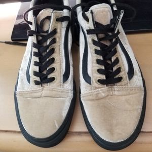 Velvet Cream/Champagne Van's Low Top Size 8.5 Mens